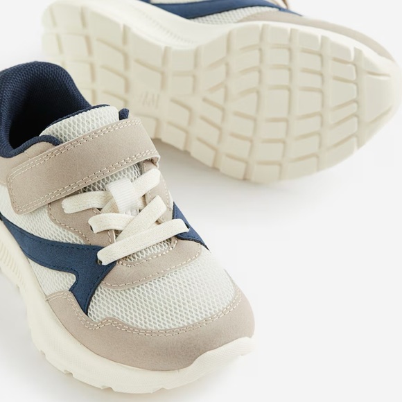 H&M Other - H&M Kids Lightweight Sole Sneakers